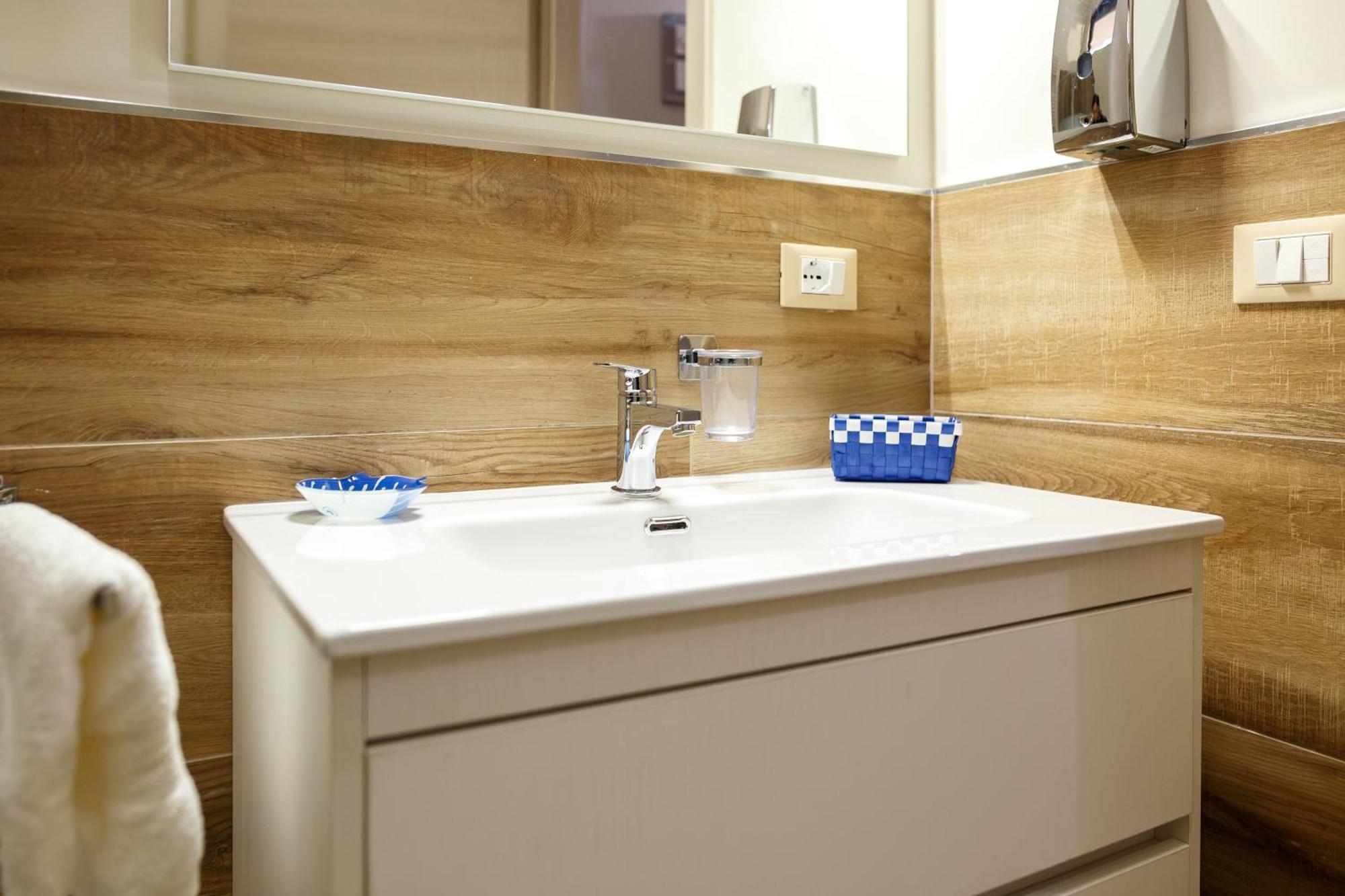 Frontemare Collection Sea View & Free Parking Apartment Monopoli Room photo